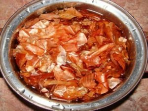 Отвар луковой шелухи для месячных